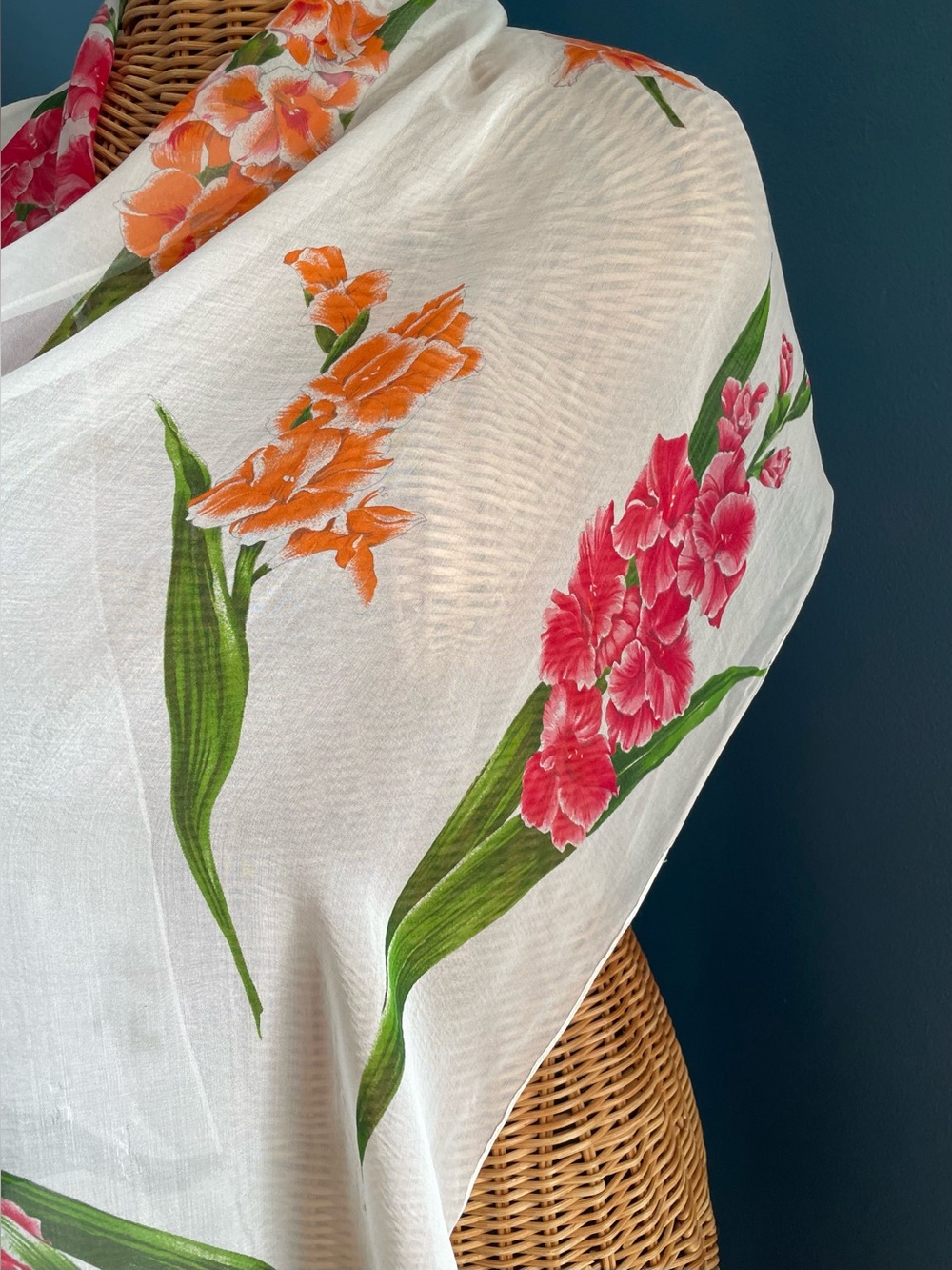 Vintage Larioseta Como Made in Italy Pure Silk Floral Scarf